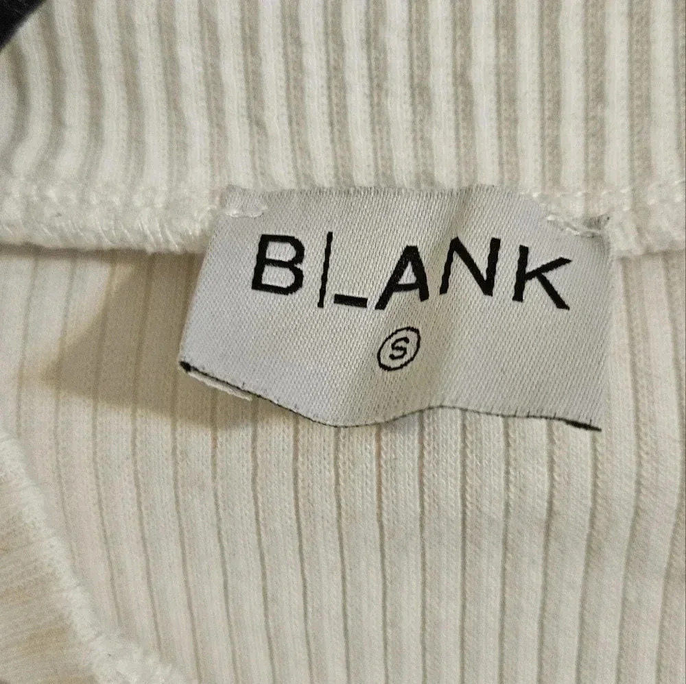 Blank Ribbed Zipper Tee - Picture 3 of 5